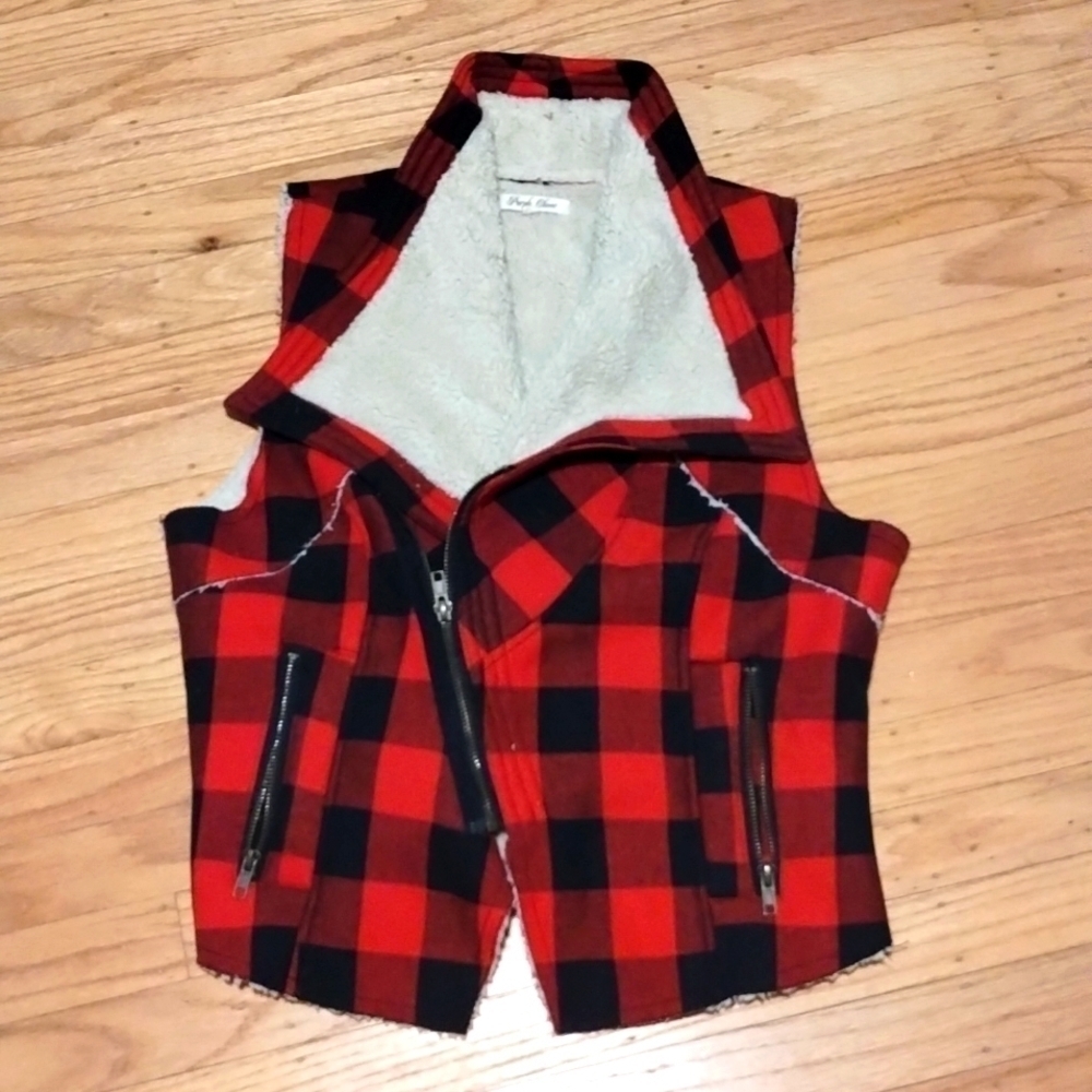 CPurple Clover Sherpa sleeveless plaid zip-up jacket Sz L